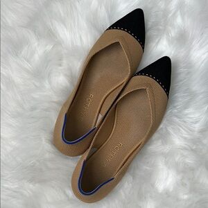Rothy's Women's Tan and Black Flats